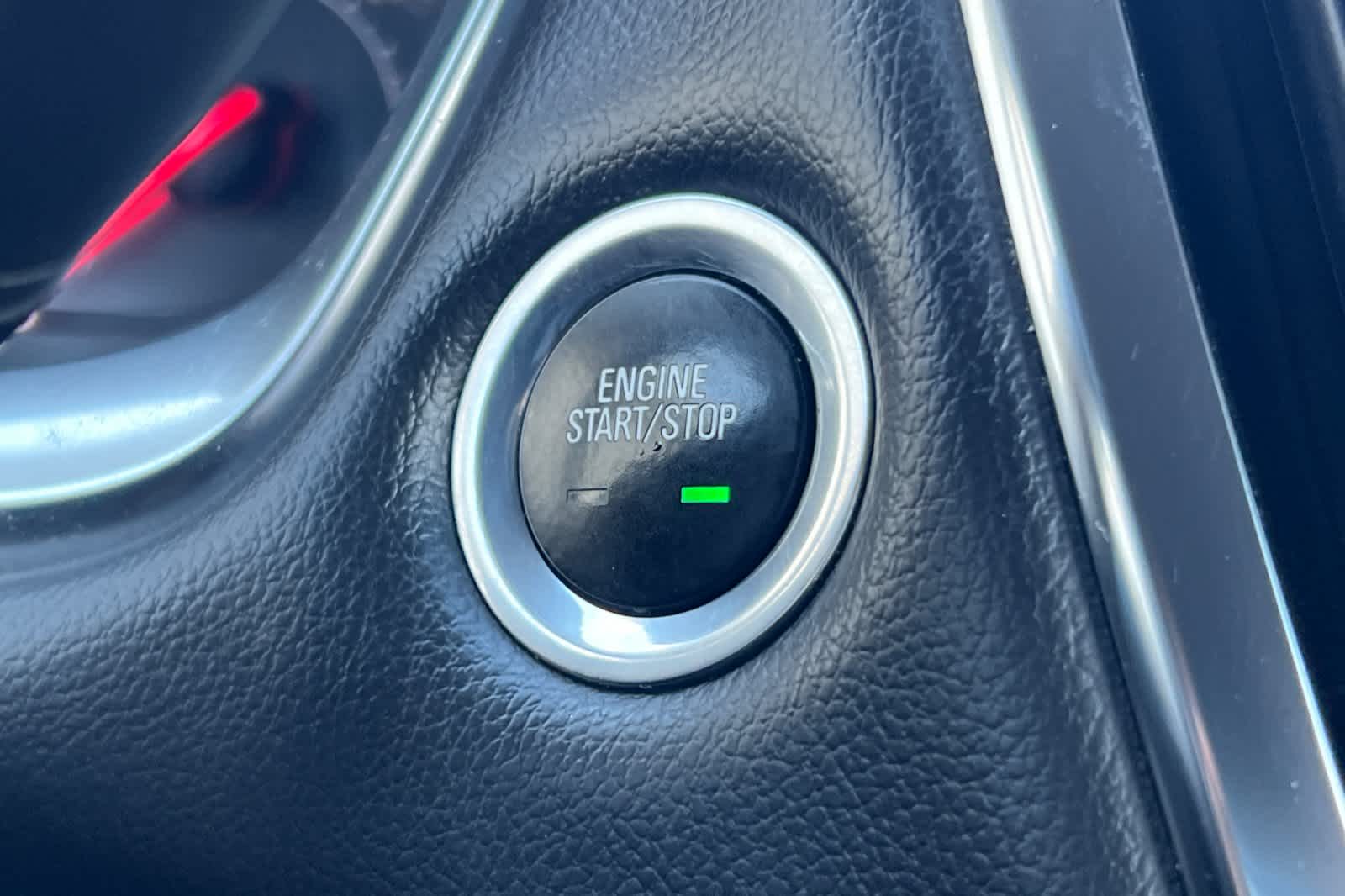 Thumbnail: 2021 Chevrolet Traverse - 25