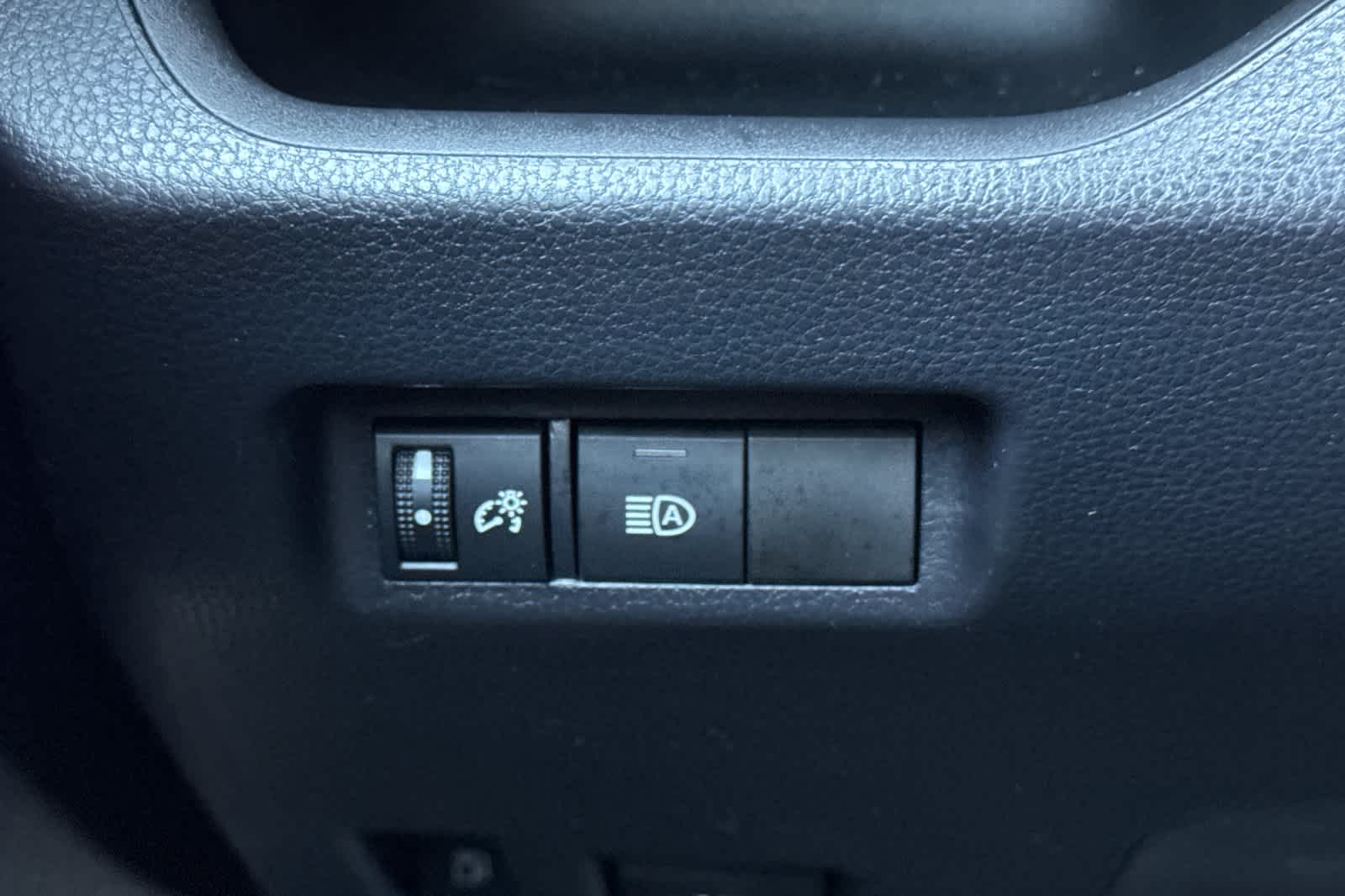 Thumbnail: 2022 Toyota RAV4 - 29