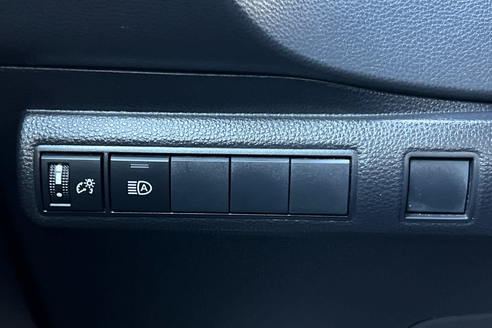 2022 Toyota Corolla LE 27