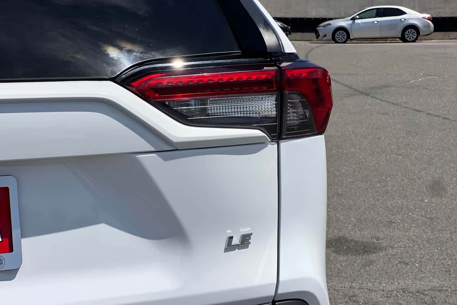 Thumbnail: 2022 Toyota RAV4 - 29