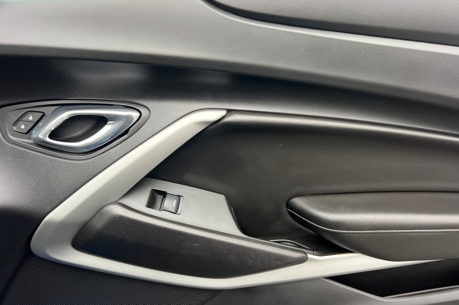 Thumbnail: 2017 Chevrolet Camaro - 17