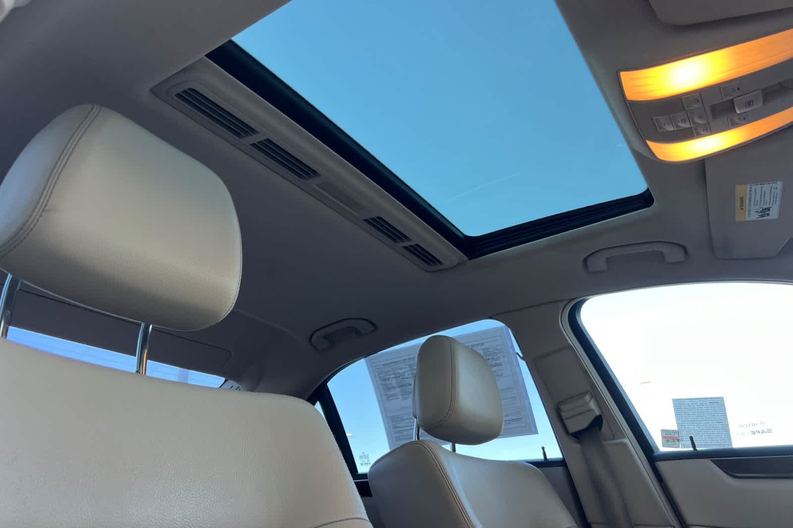 Thumbnail: 2014 Mercedes-Benz E-Class - 17