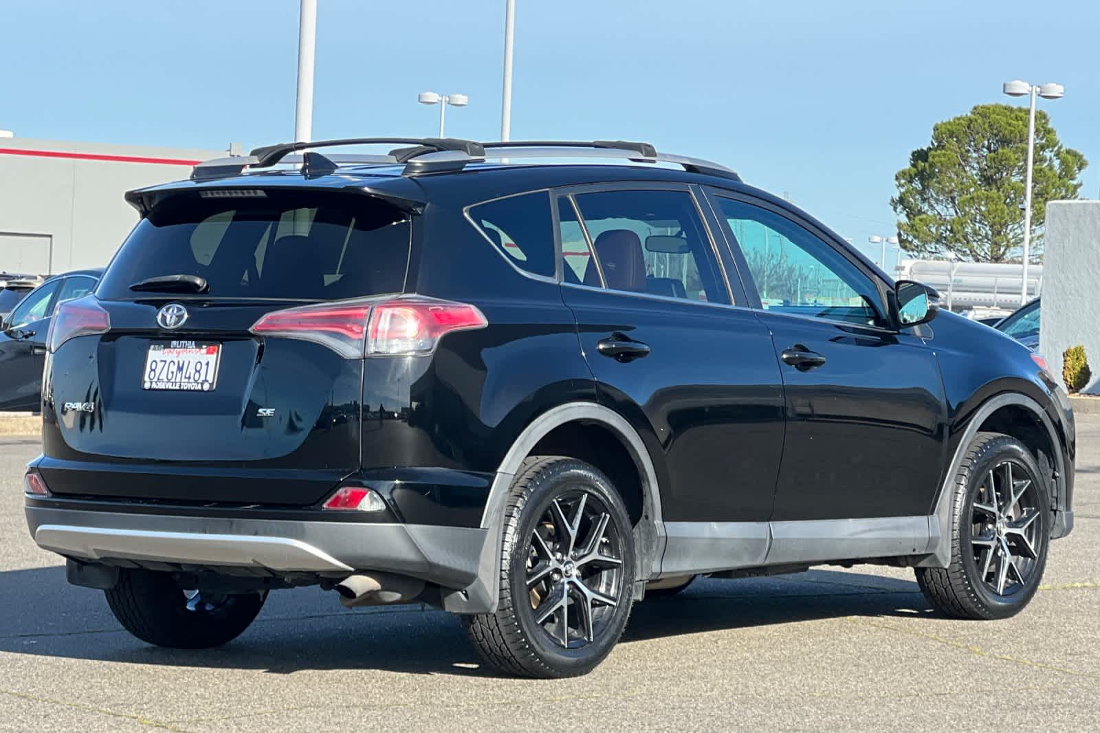 Thumbnail: 2016 Toyota RAV4 - 2