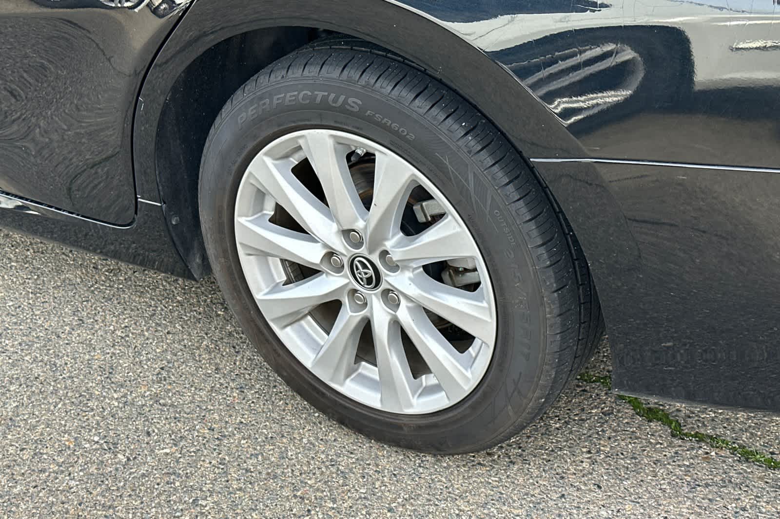 Thumbnail: 2019 Toyota Camry - 17