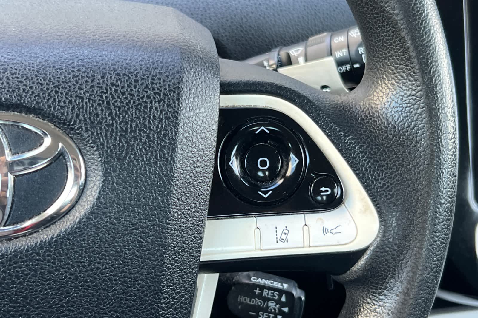 Thumbnail: 2017 Toyota Prius - 26