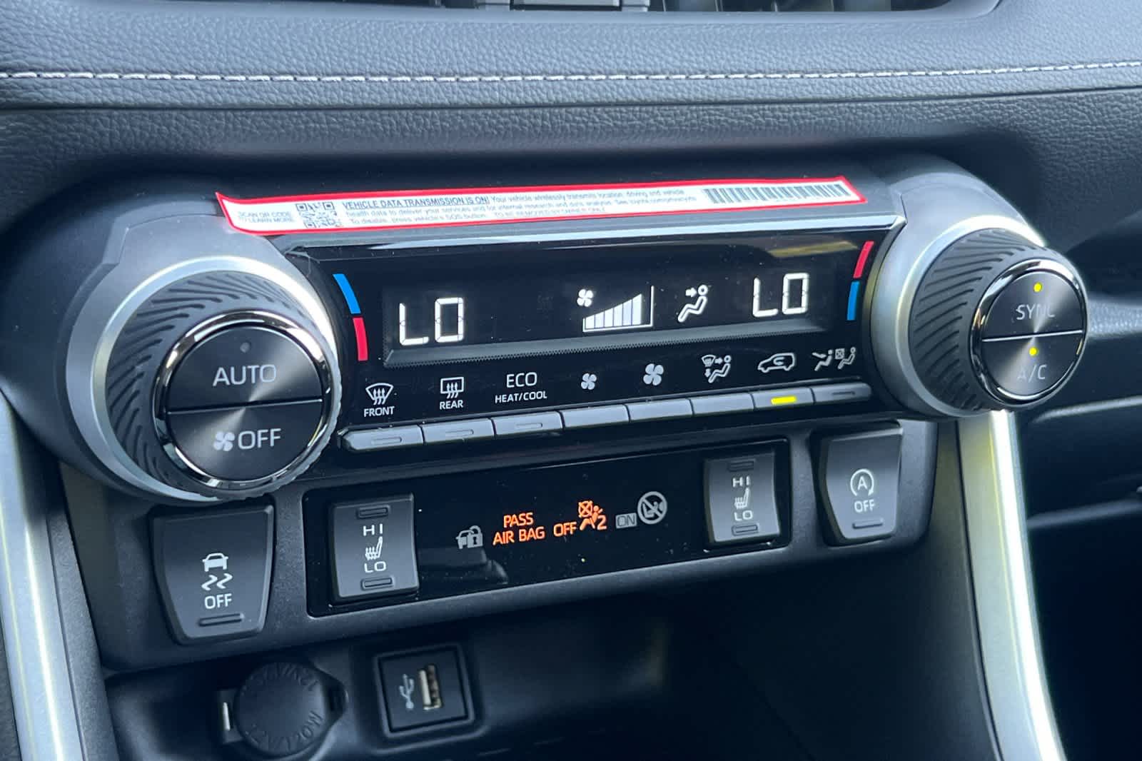 2025 Toyota RAV4 XLE 20