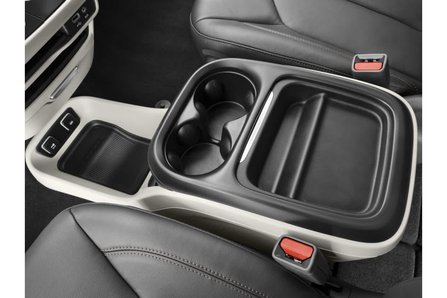 Thumbnail: 2017 Chrysler Pacifica - 10