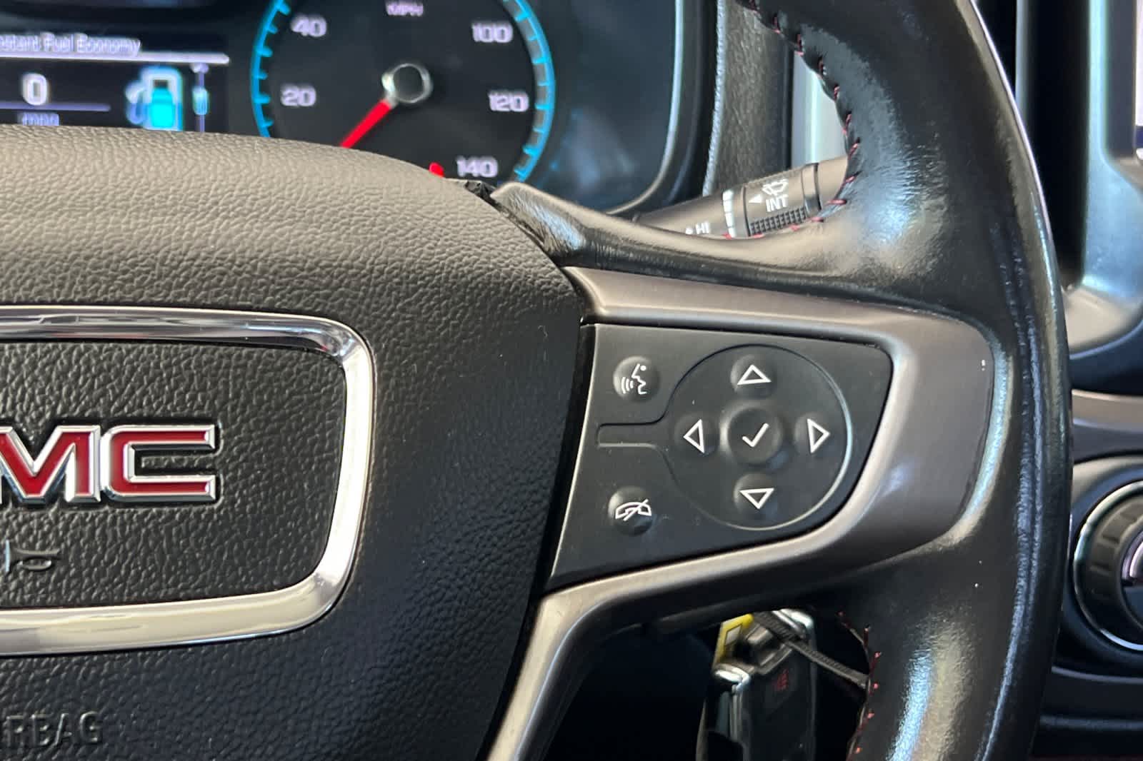 Thumbnail: 2018 GMC Canyon - 25