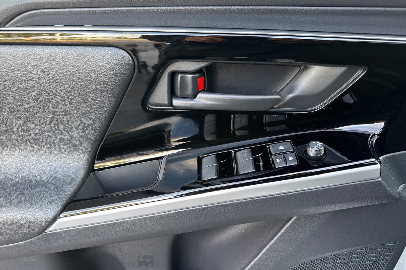 Thumbnail: 2025 Toyota bZ4X - 12