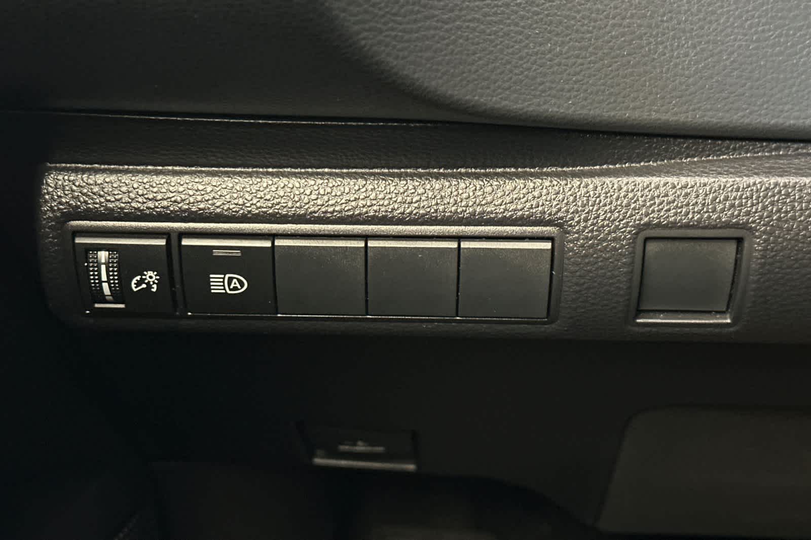 Thumbnail: 2024 Toyota Corolla - 29