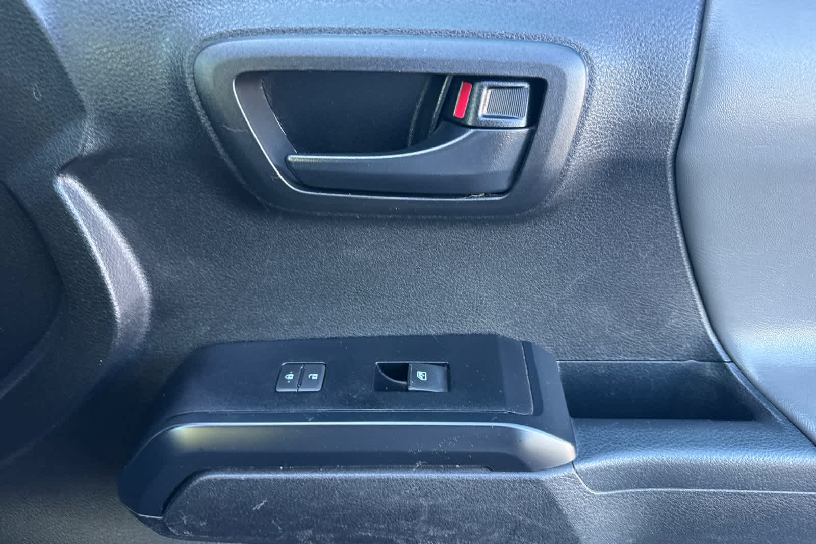 Thumbnail: 2022 Toyota Tacoma - 17