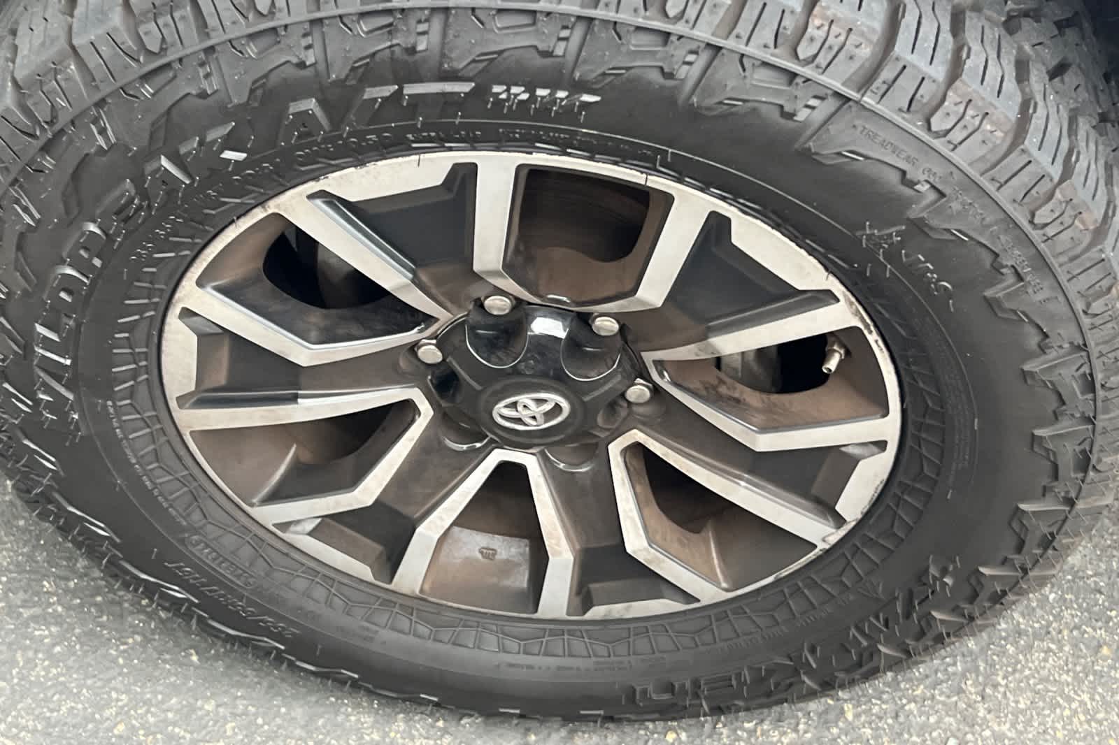 Thumbnail: 2020 Toyota Tacoma - 21