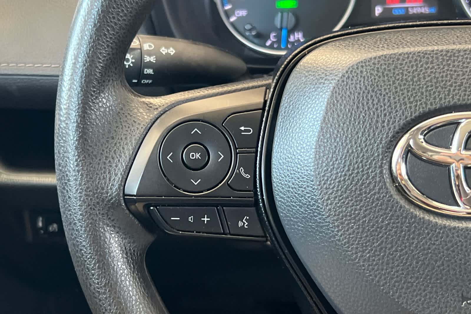 Thumbnail: 2021 Toyota RAV4 - 25