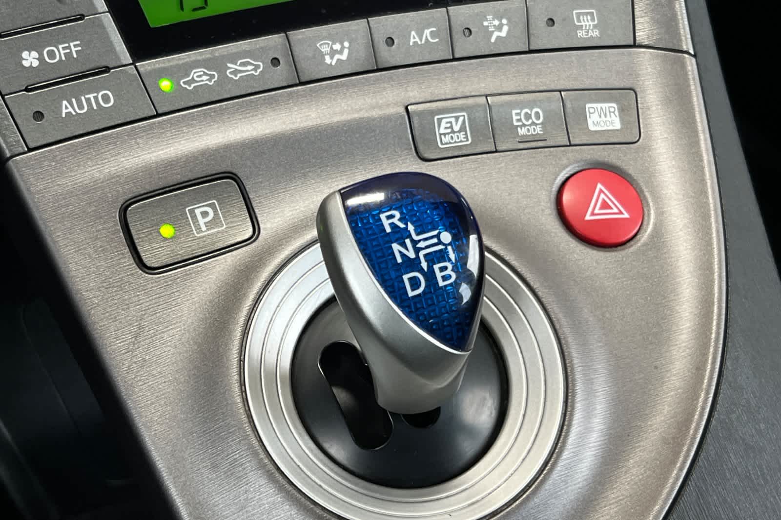 Thumbnail: 2015 Toyota Prius - 22