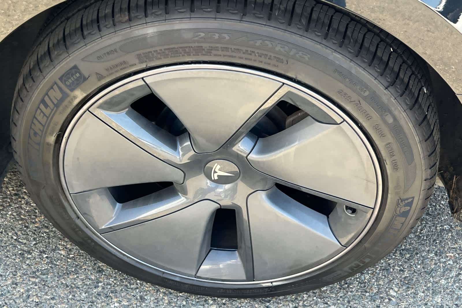 Thumbnail: 2021 Tesla Model 3 - 22