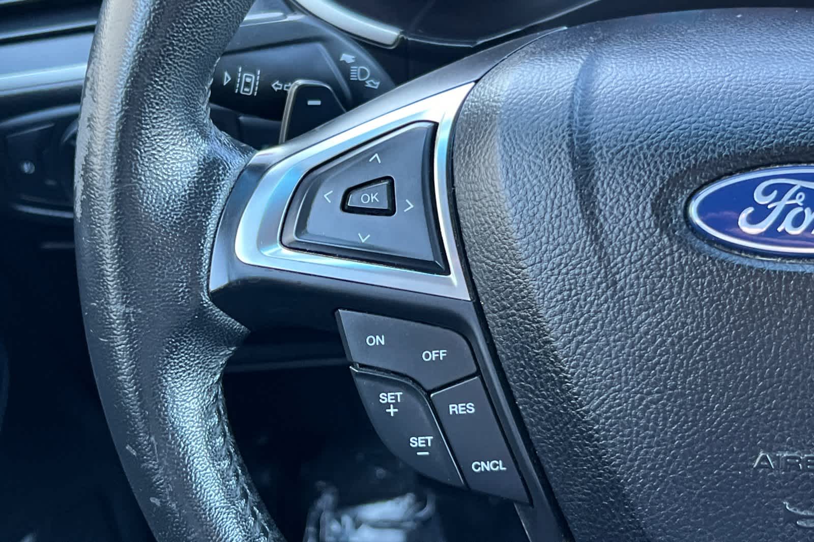 Thumbnail: 2020 Ford Edge - 26