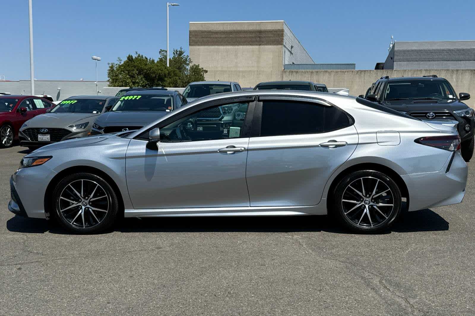 Thumbnail: 2024 Toyota Camry - 9