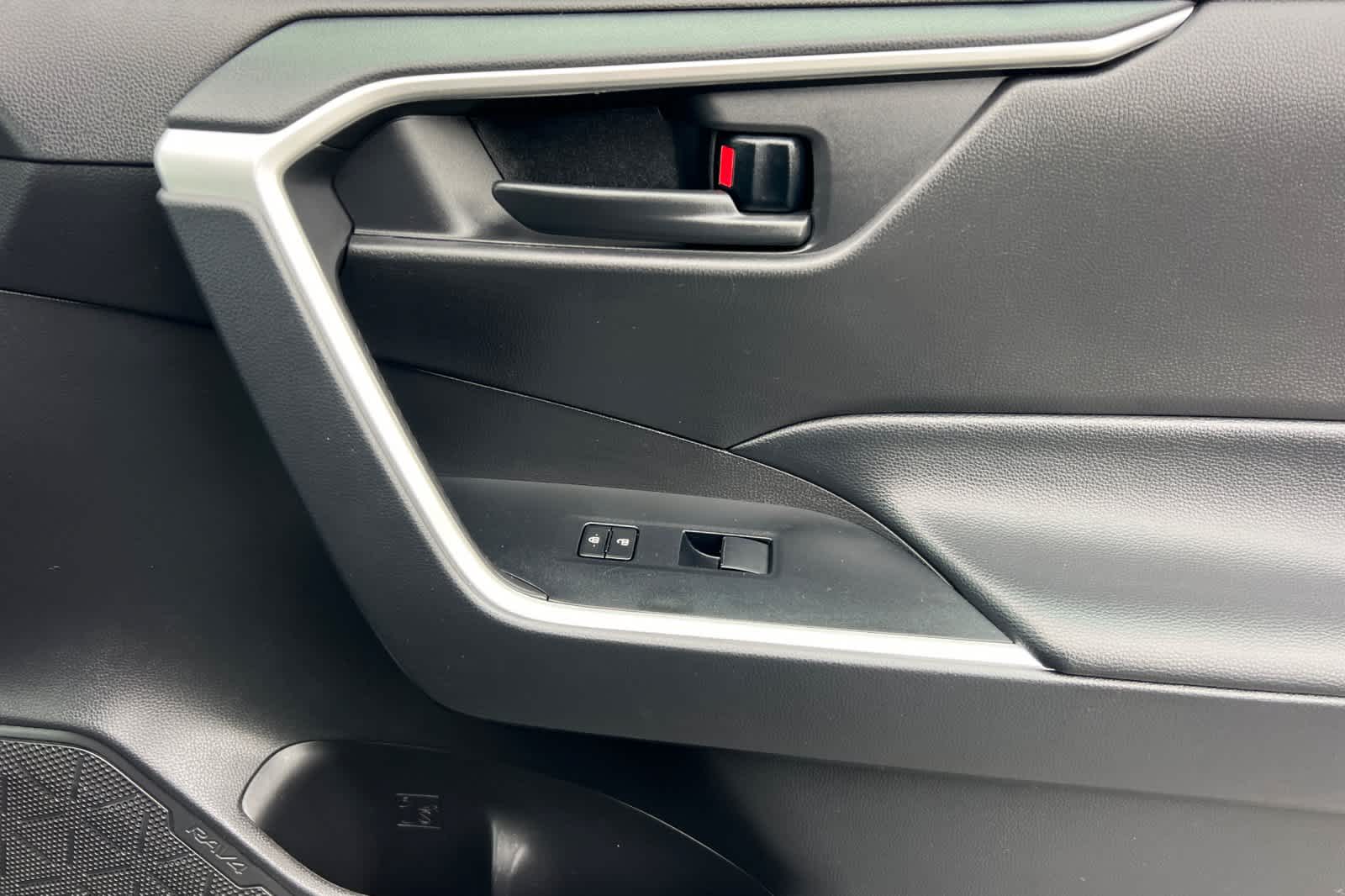 Thumbnail: 2024 Toyota RAV4 - 19