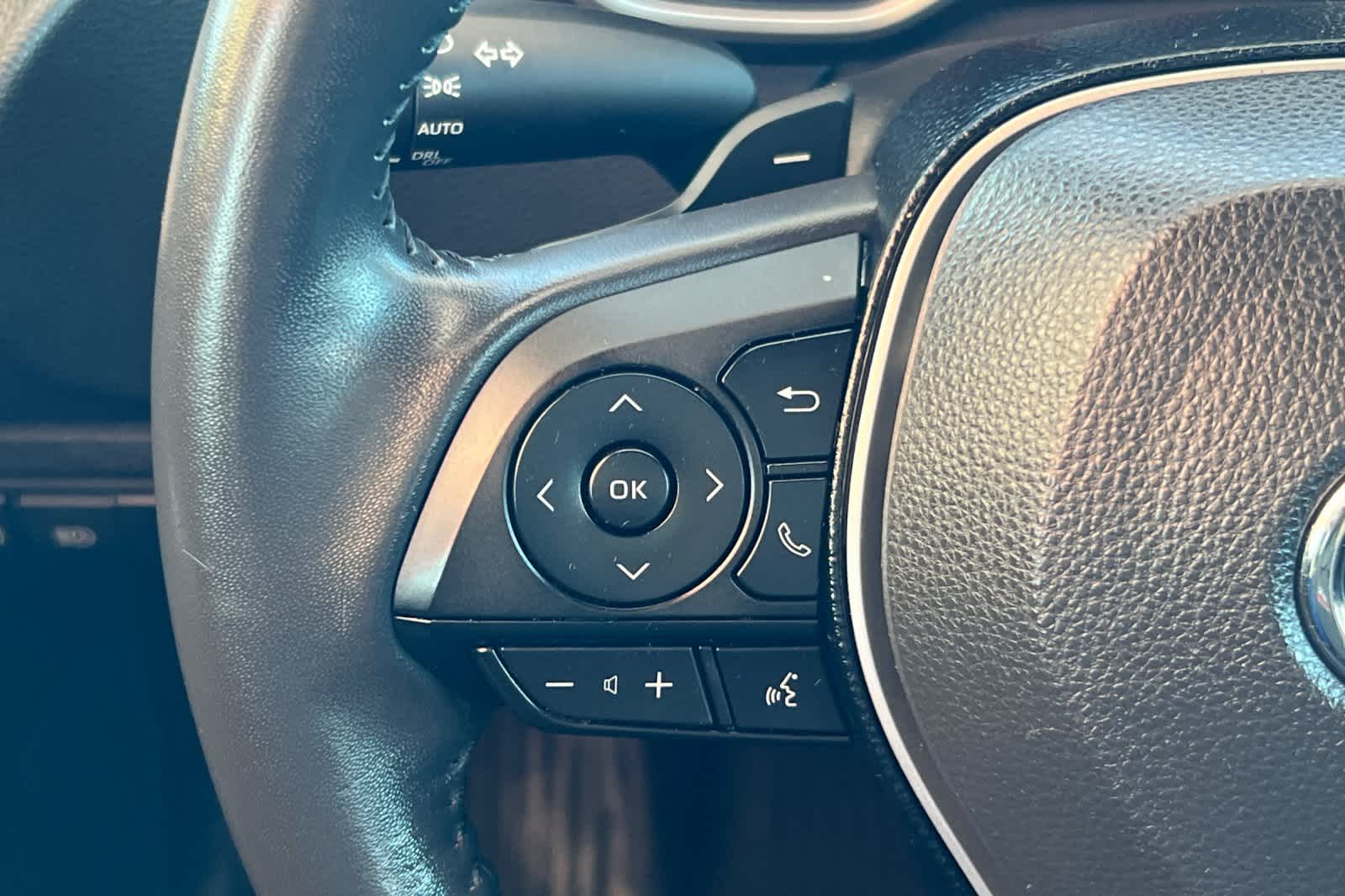 Thumbnail: 2021 Toyota Corolla - 25