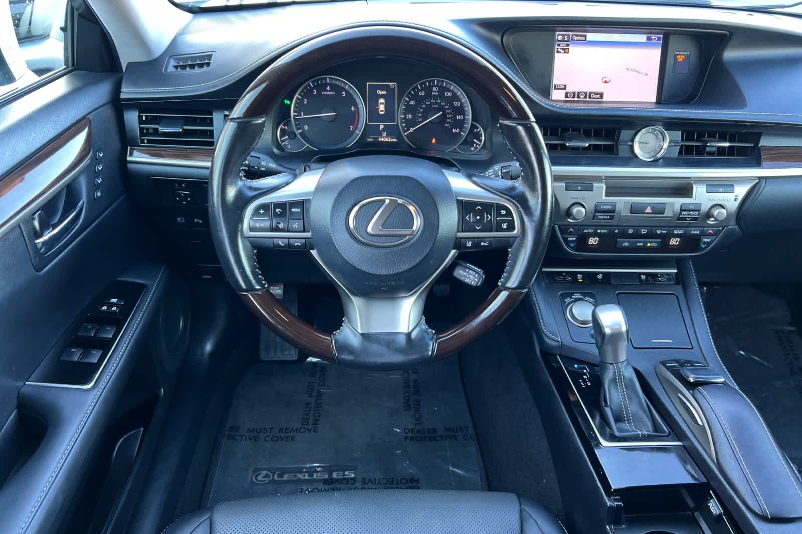 Thumbnail: 2016 Lexus ES - 15
