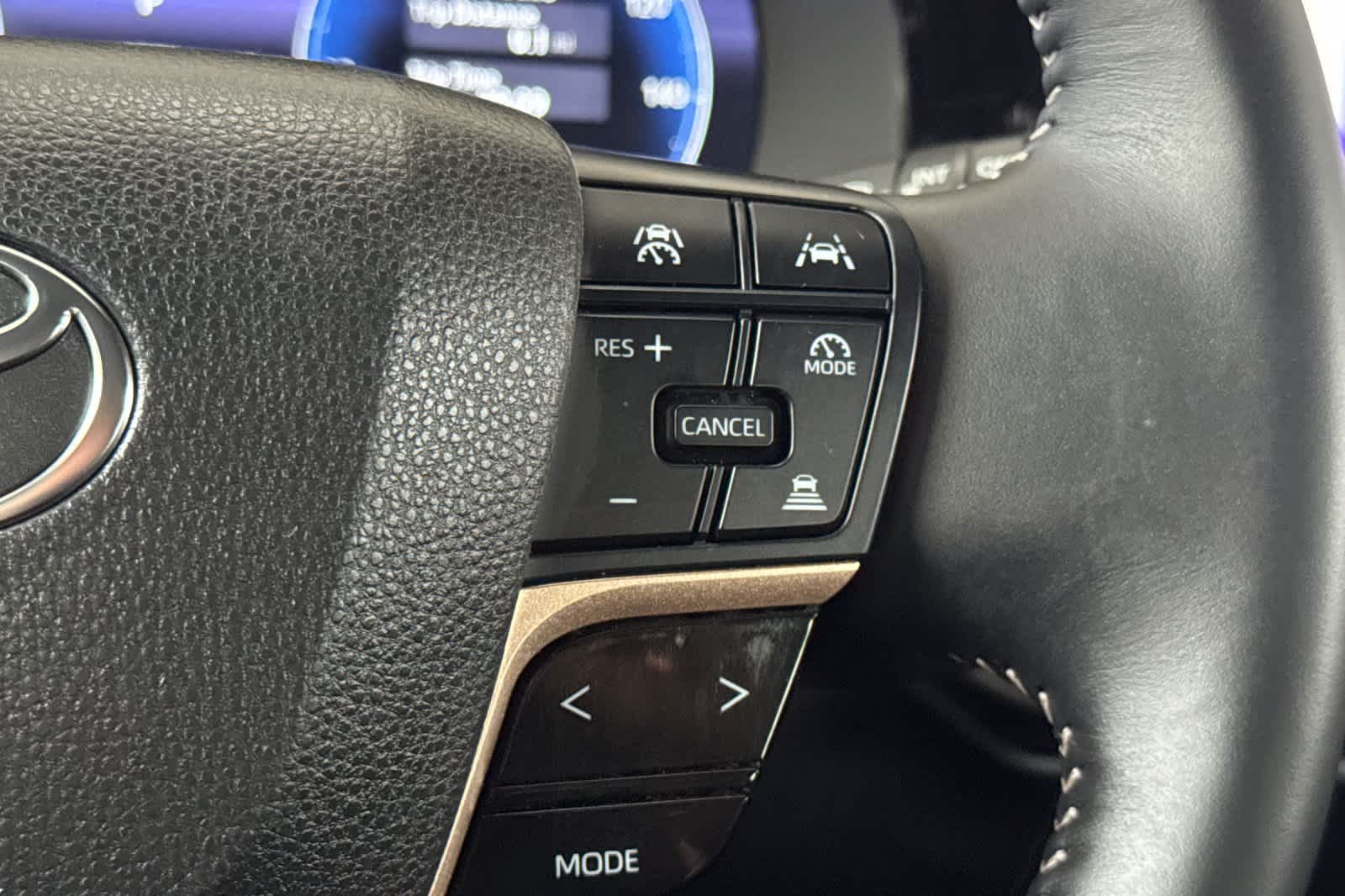 Thumbnail: 2025 Toyota Crown Signia - 28