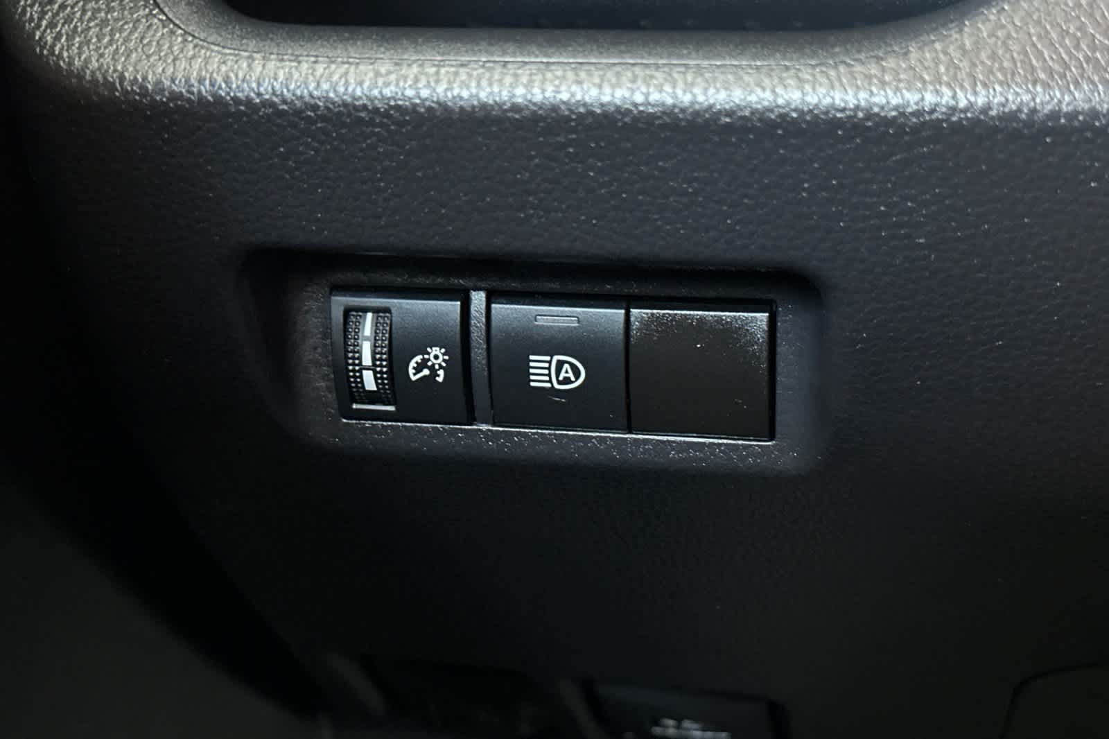 Thumbnail: 2025 Toyota RAV4 - 30