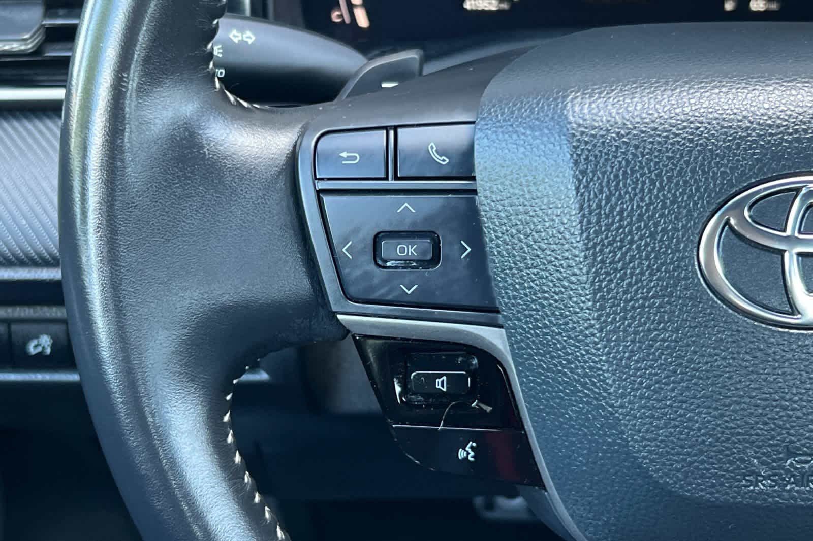 Thumbnail: 2025 Toyota Camry - 25