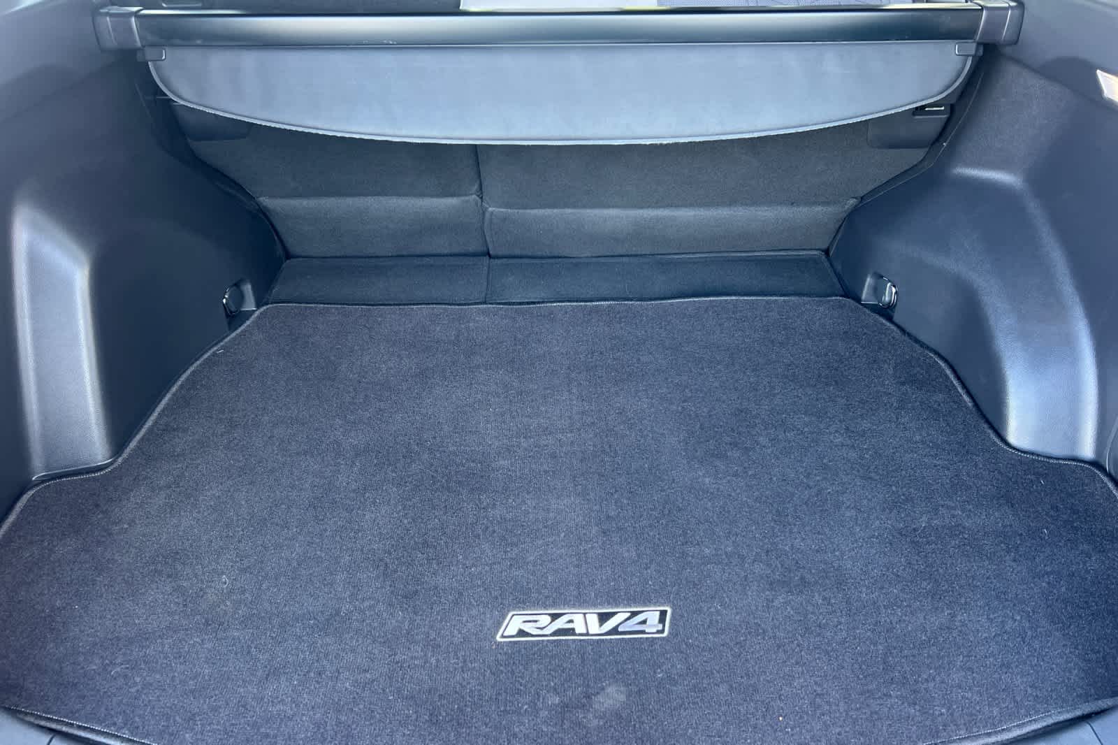 Thumbnail: 2023 Toyota RAV4 - 16