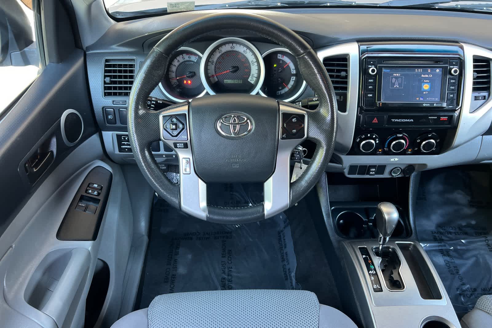 Thumbnail: 2015 Toyota Tacoma - 13