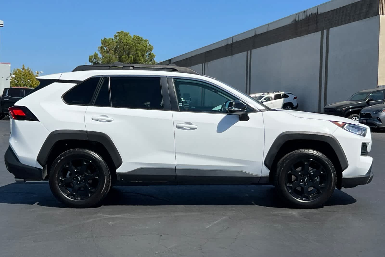 Thumbnail: 2020 Toyota RAV4 - 6