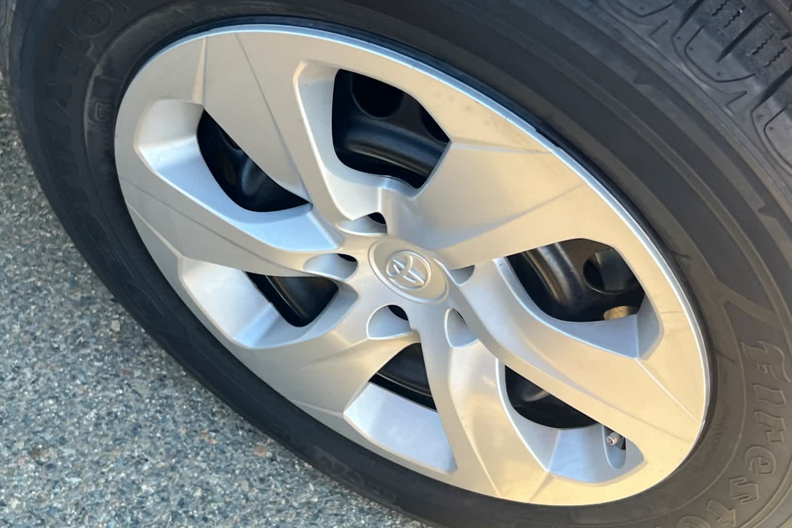 Thumbnail: 2024 Toyota RAV4 - 18