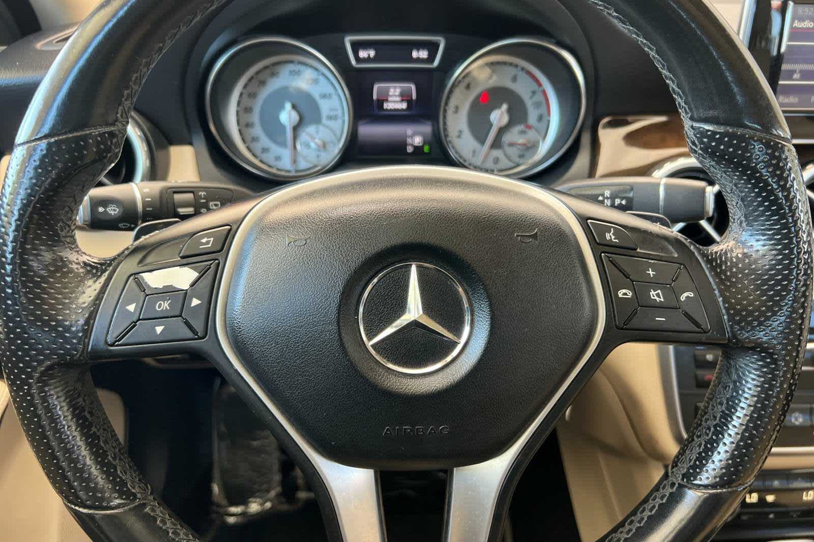 Thumbnail: 2015 Mercedes-Benz GLA - 23