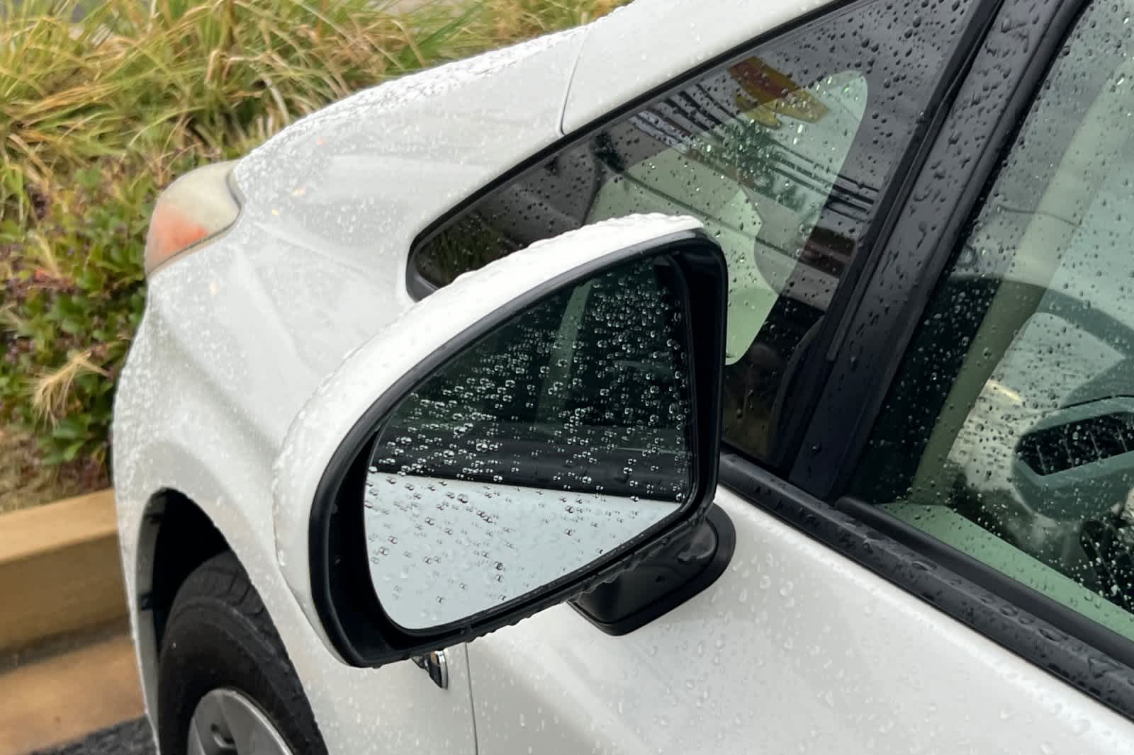 Thumbnail: 2013 Toyota Prius - 20