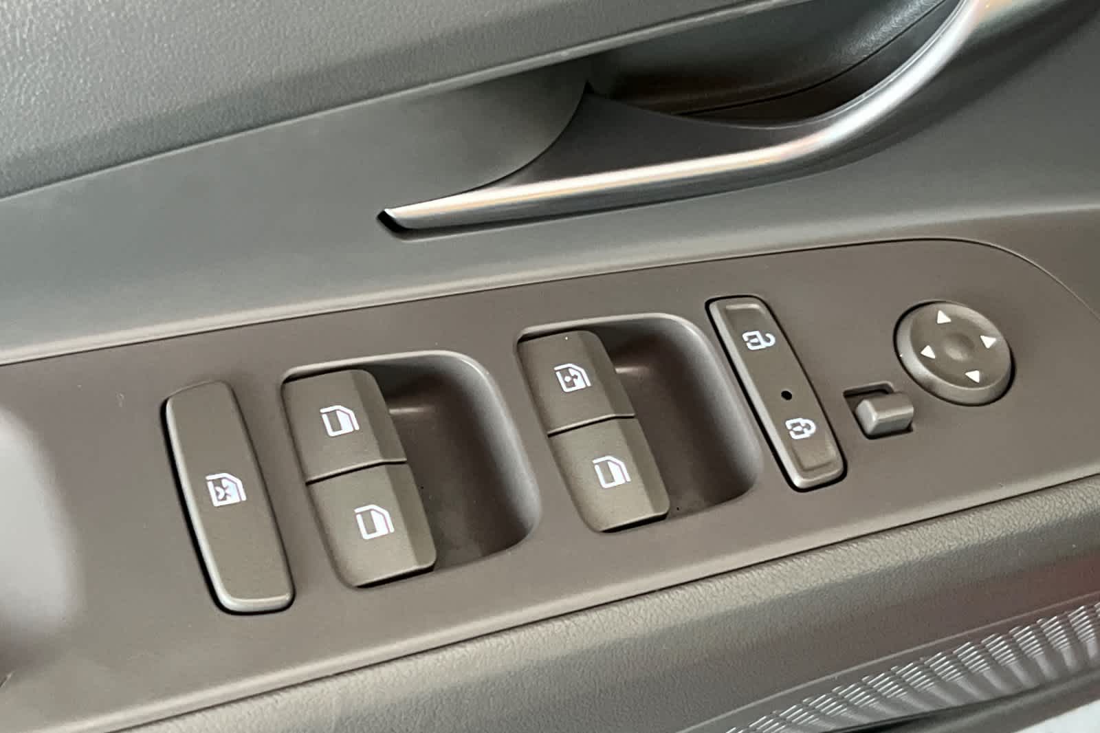 Thumbnail: 2021 Hyundai Elantra - 13