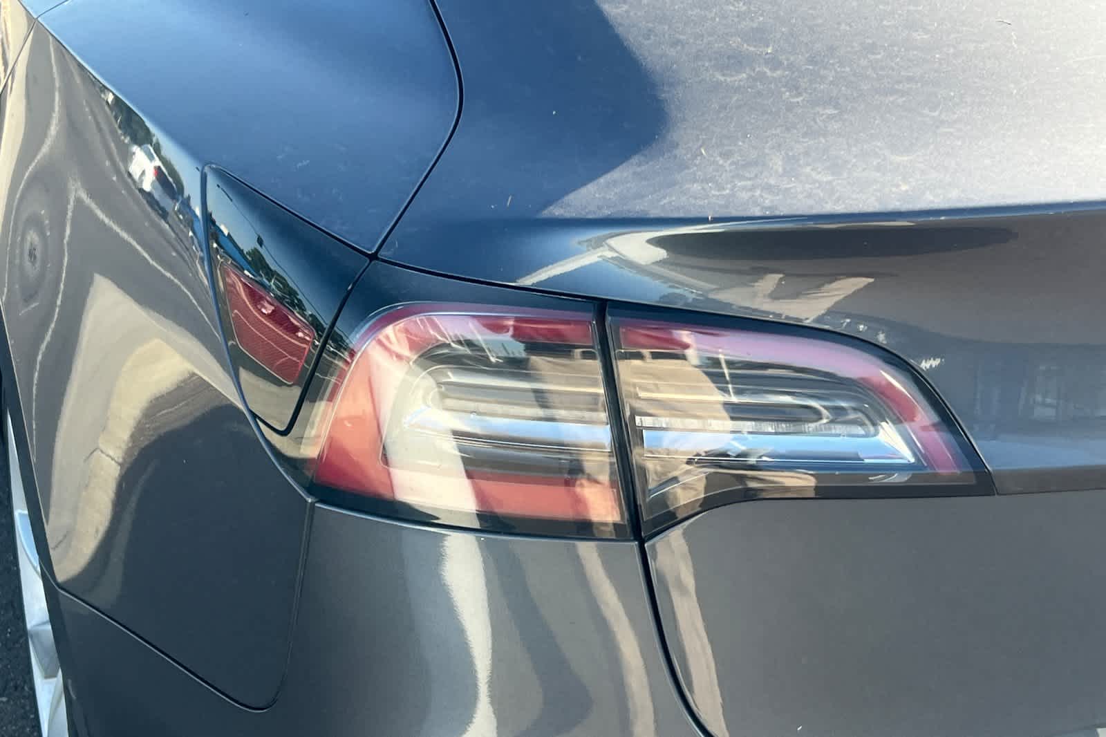 Thumbnail: 2018 Tesla Model 3 - 20