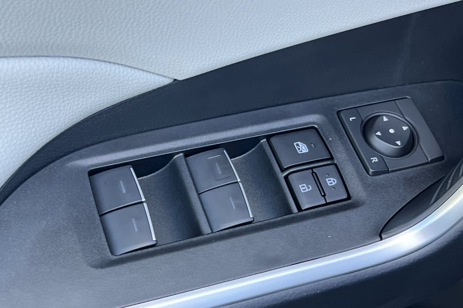 Thumbnail: 2025 Toyota RAV4 - 13