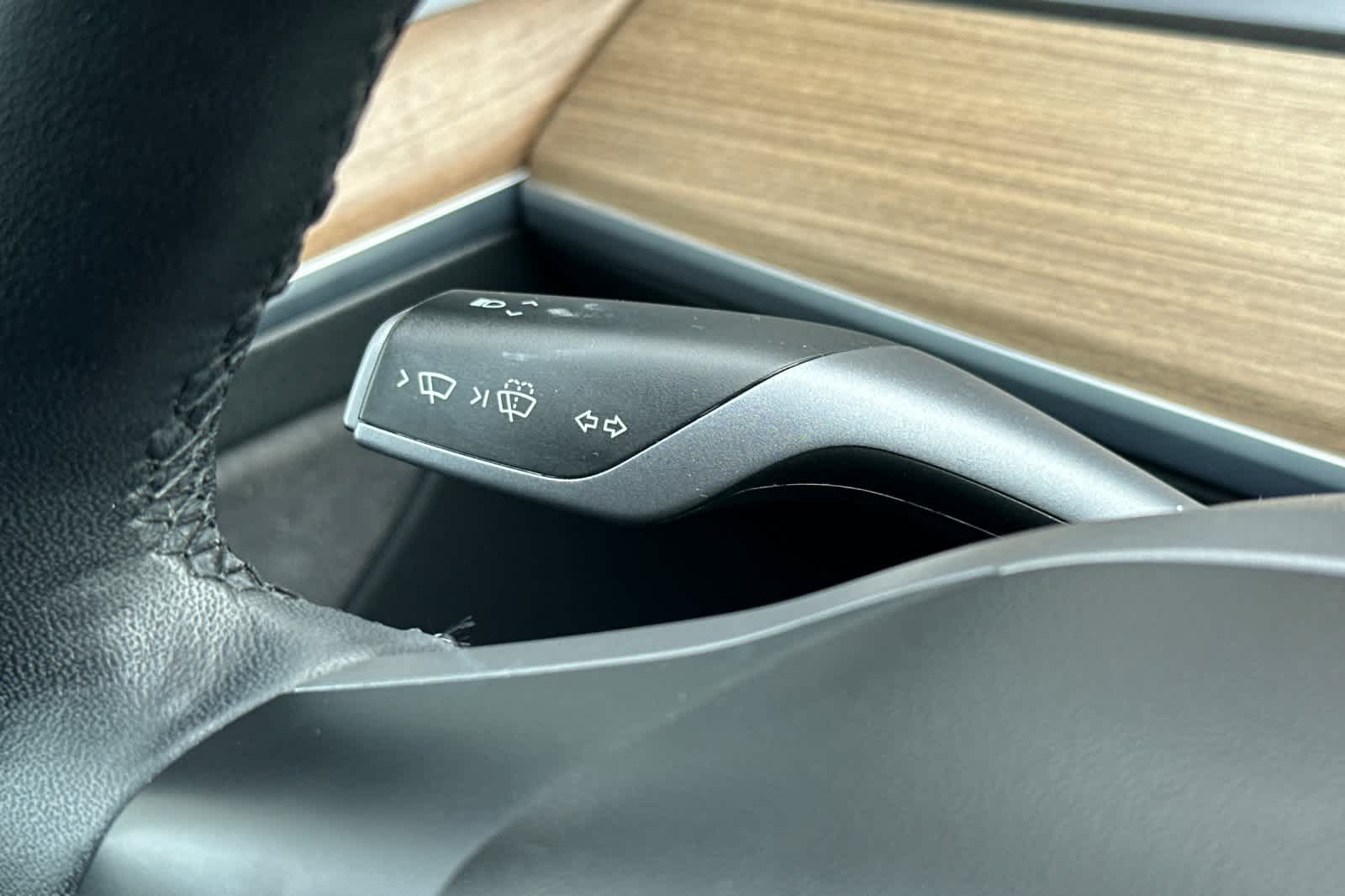 Thumbnail: 2022 Tesla Model 3 - 28