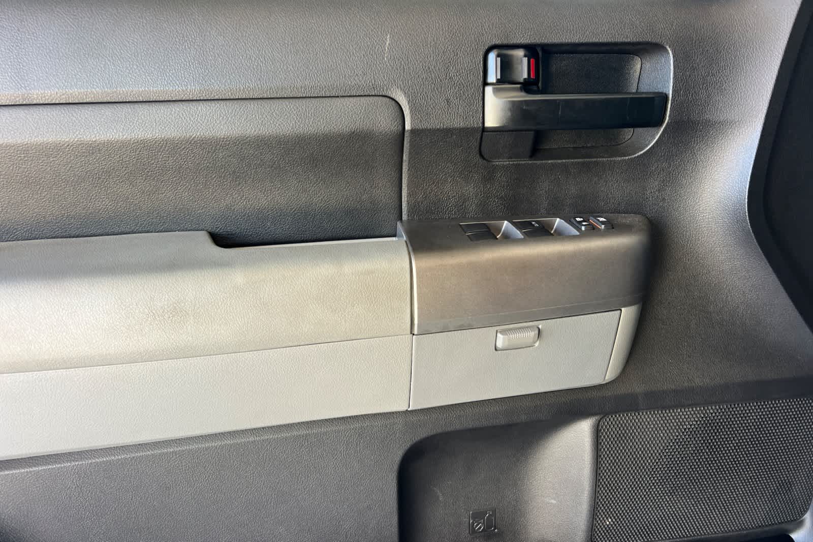 Thumbnail: 2013 Toyota Tundra - 12