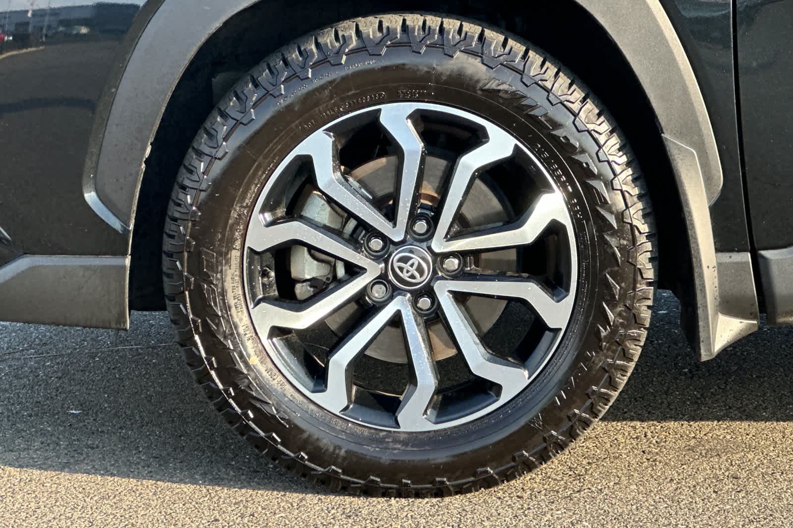 Thumbnail: 2023 Toyota Corolla Cross - 30