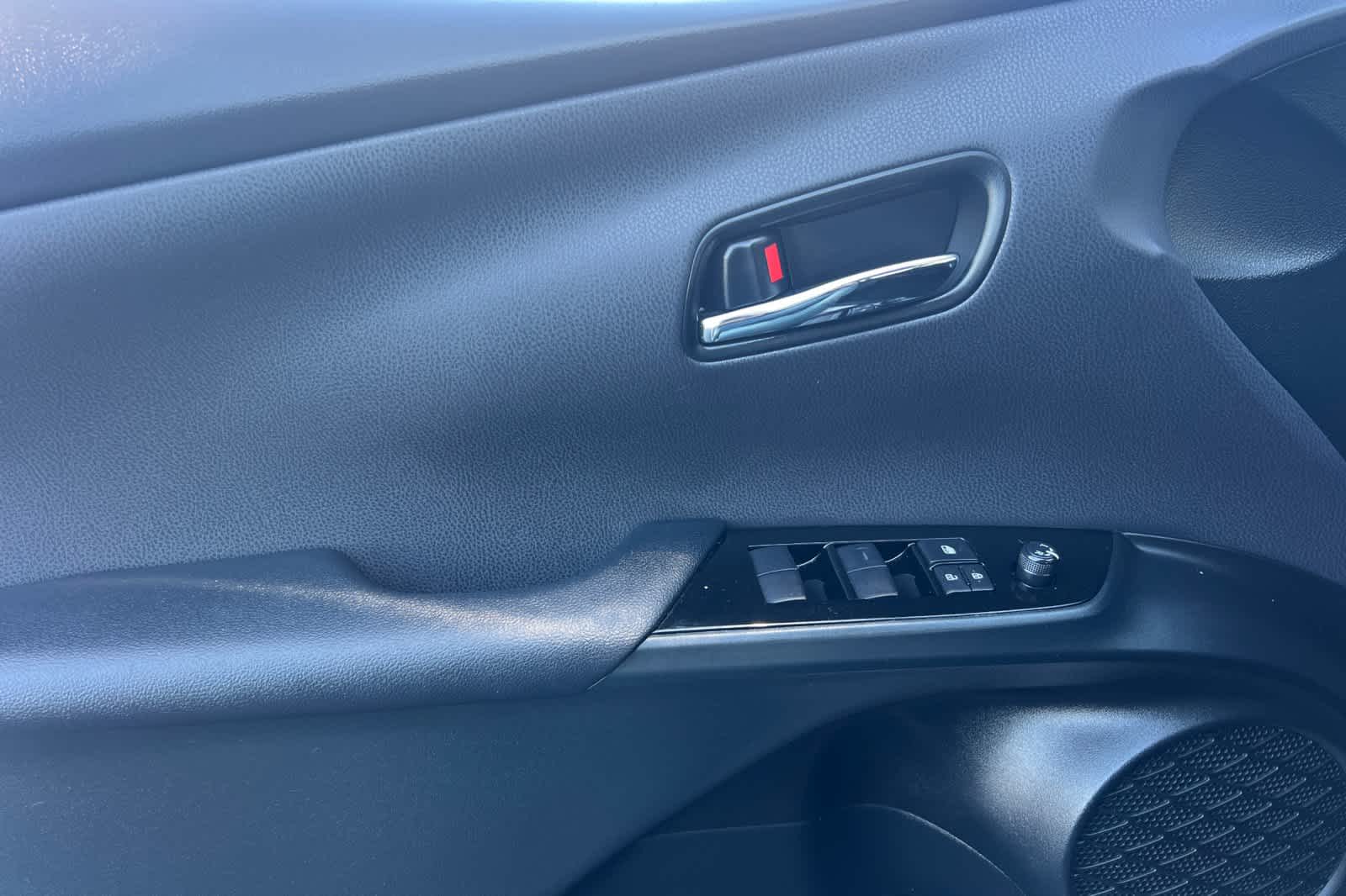 Thumbnail: 2022 Toyota Prius Prime - 12