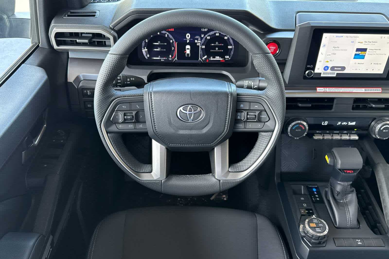 2025 Toyota Tacoma TRD Off-Road 14
