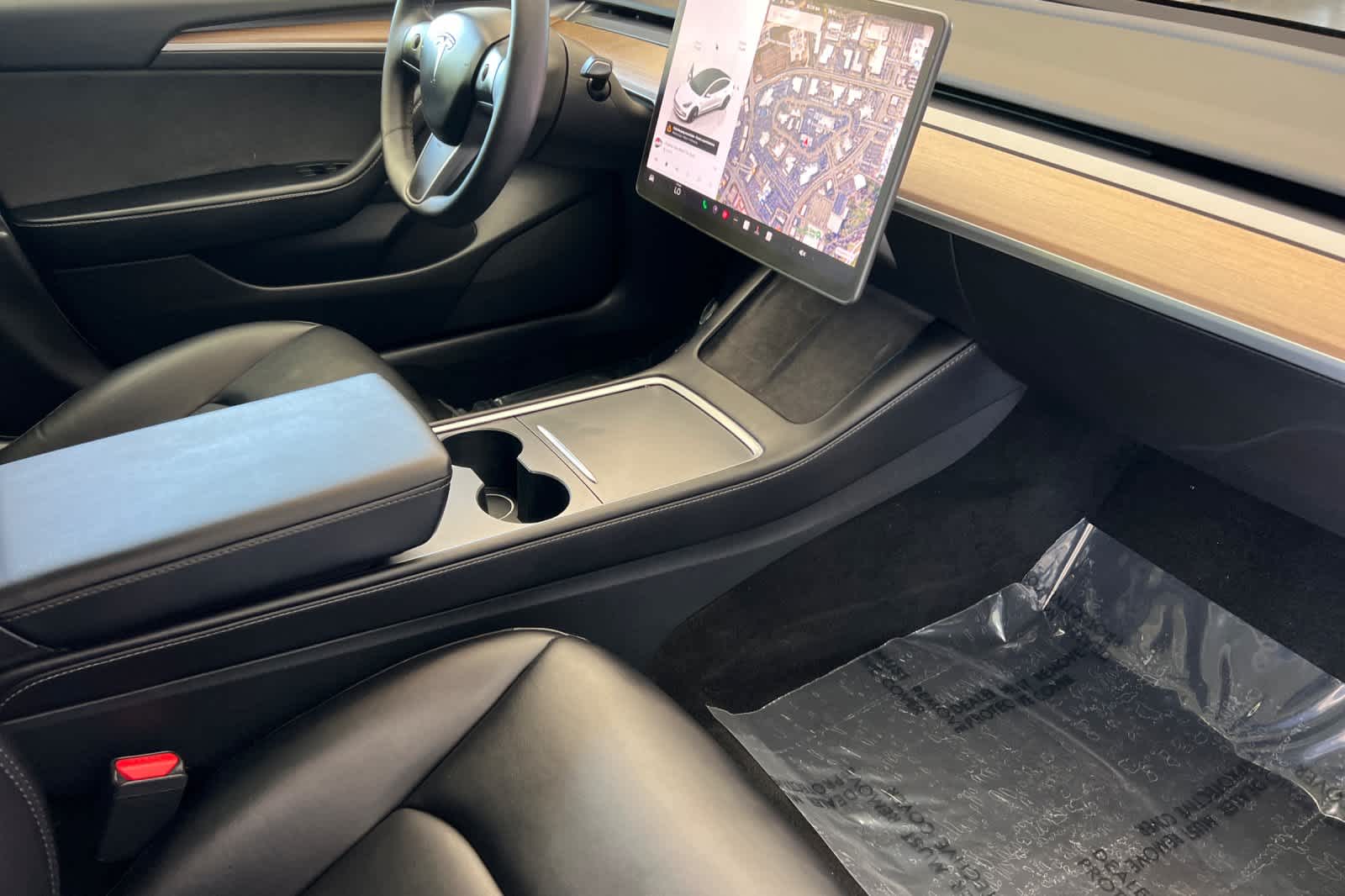 Thumbnail: 2023 Tesla Model 3 - 16