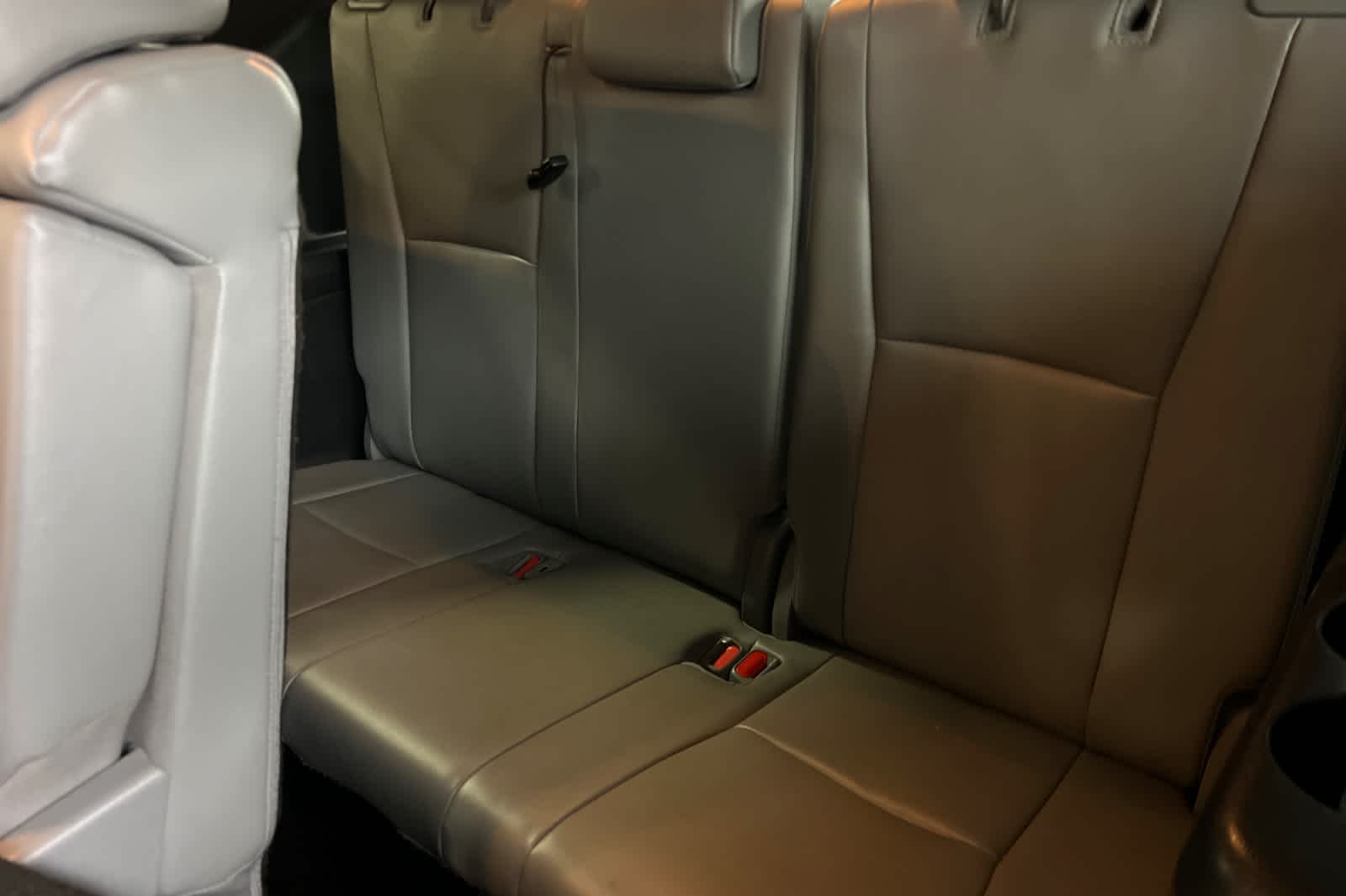 Thumbnail: 2023 Toyota Highlander - 16