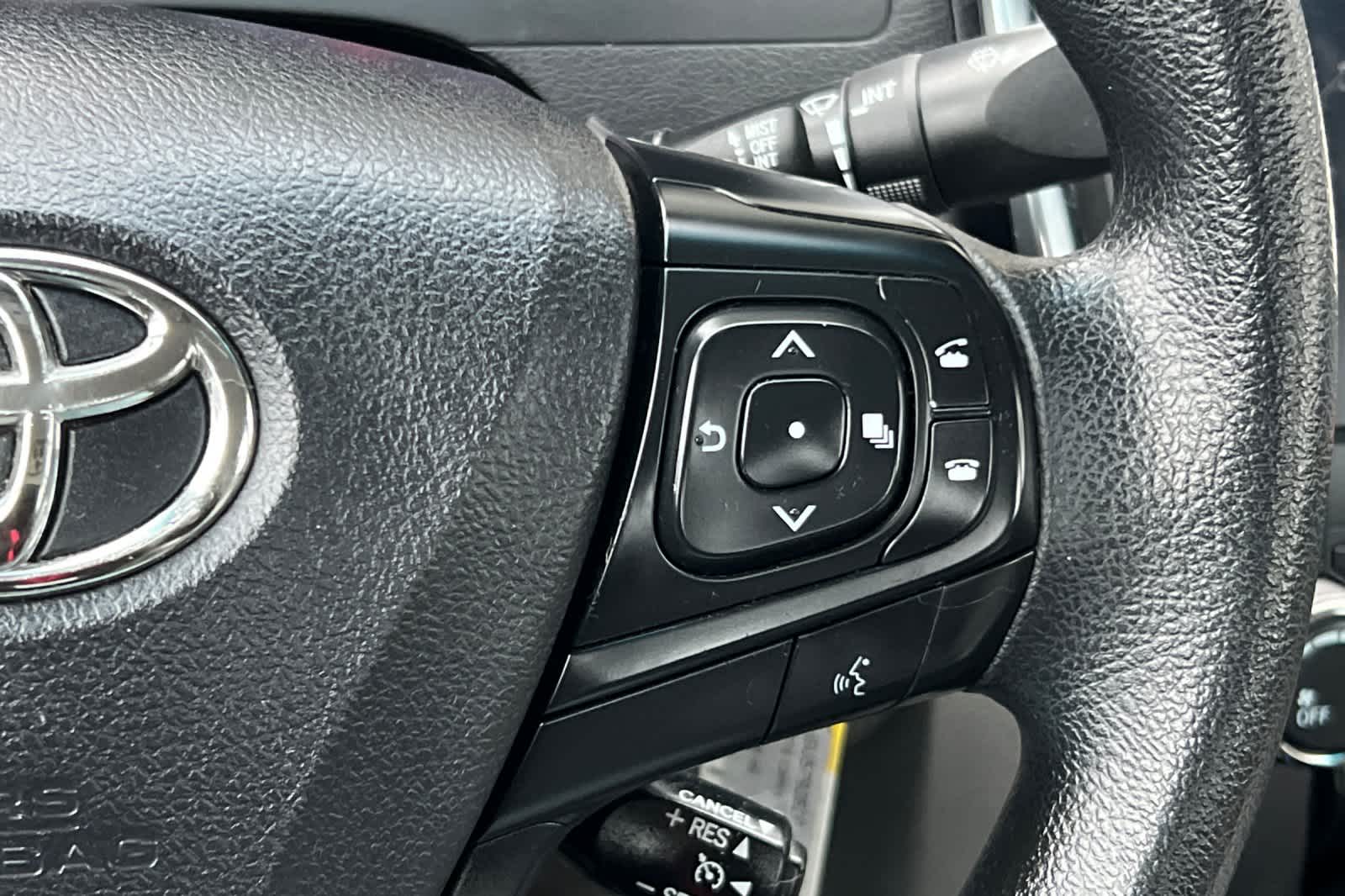 Thumbnail: 2016 Toyota Camry - 24