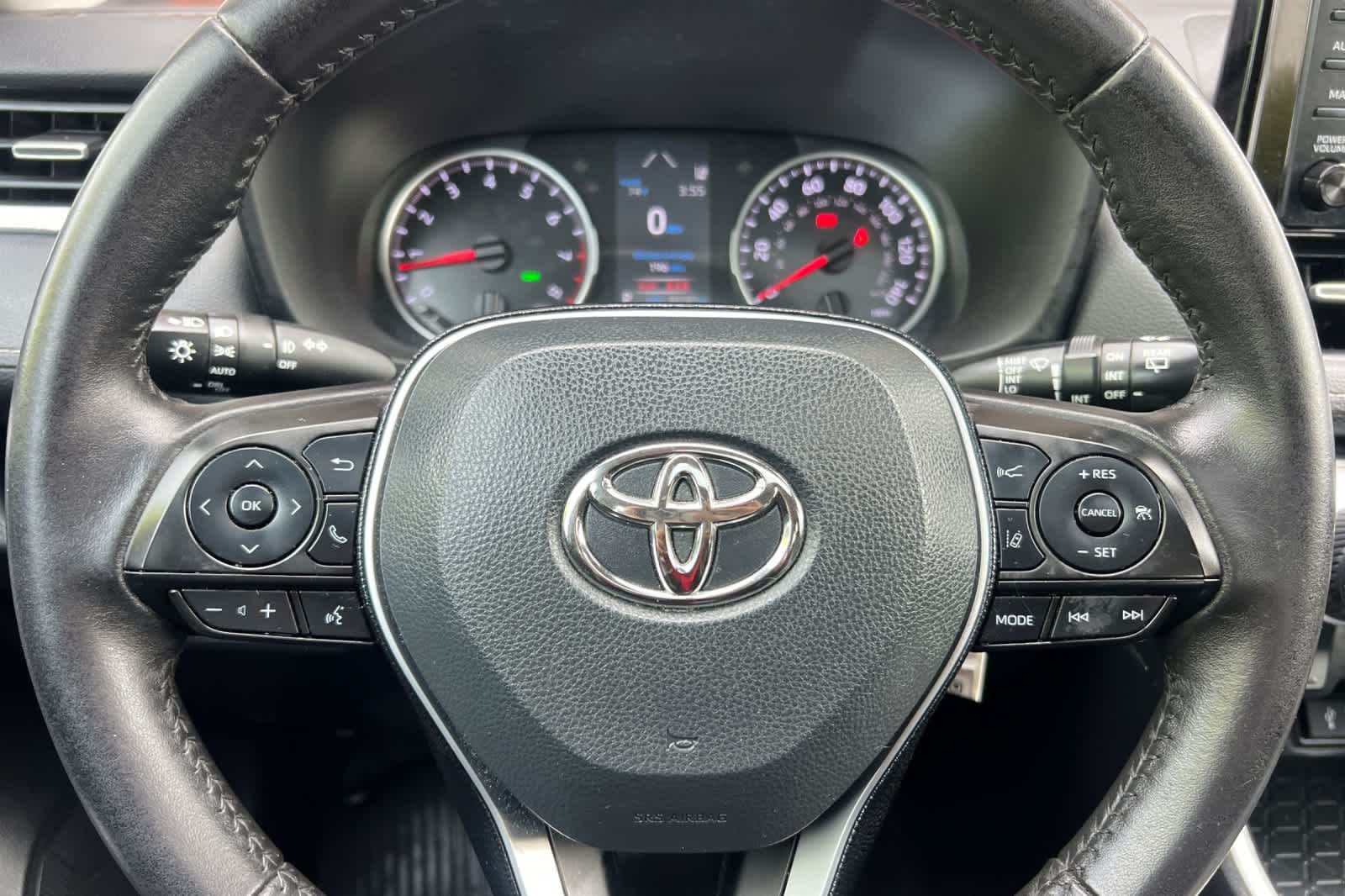 Thumbnail: 2021 Toyota RAV4 - 25