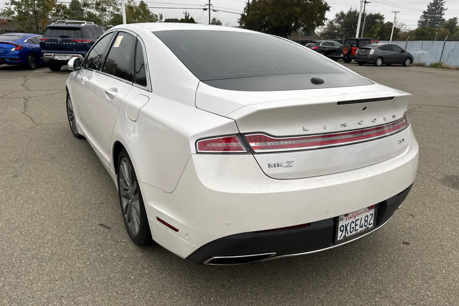 Thumbnail: 2017 Lincoln MKZ - 4