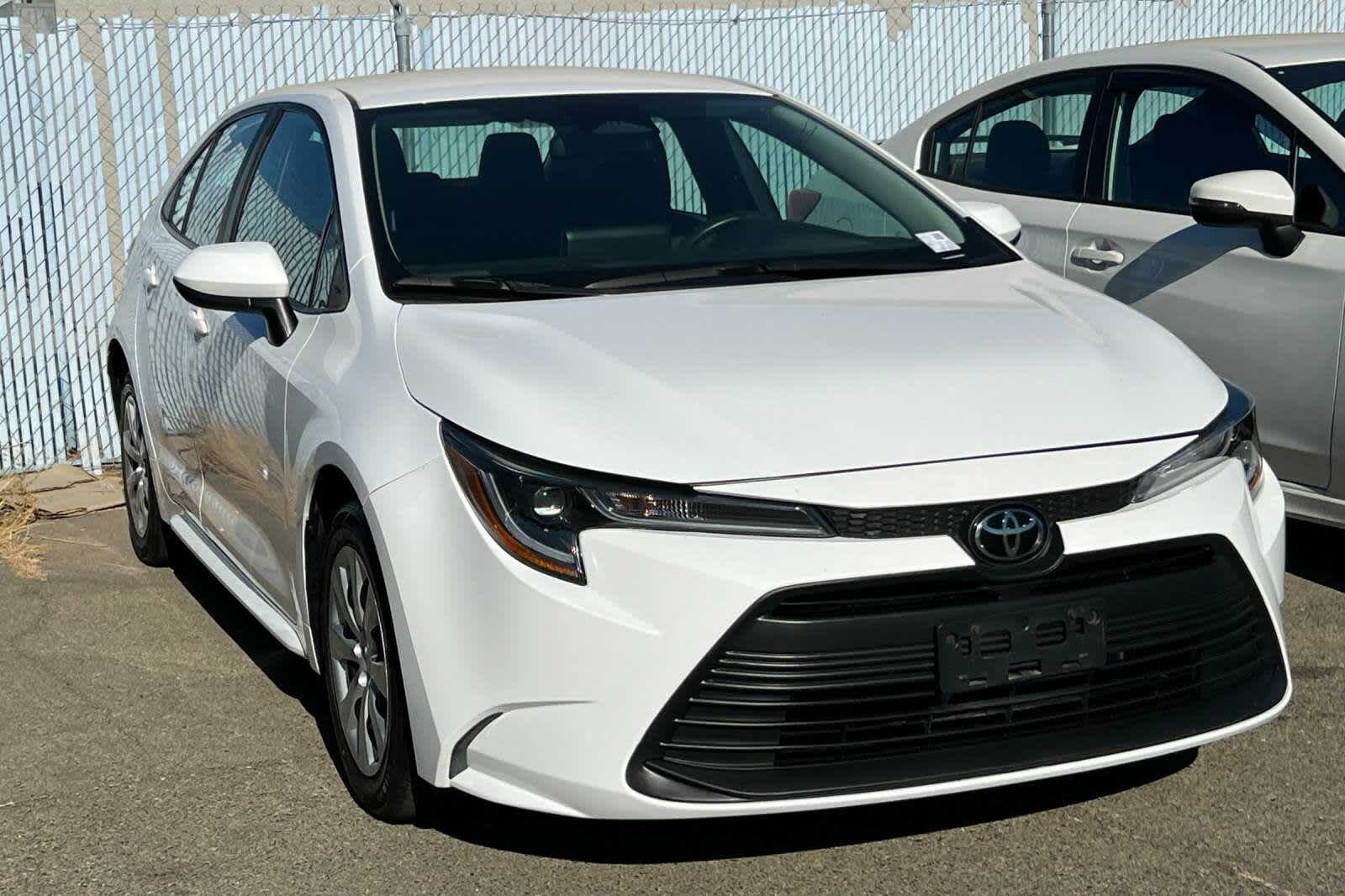 Thumbnail: 2023 Toyota Corolla - 3