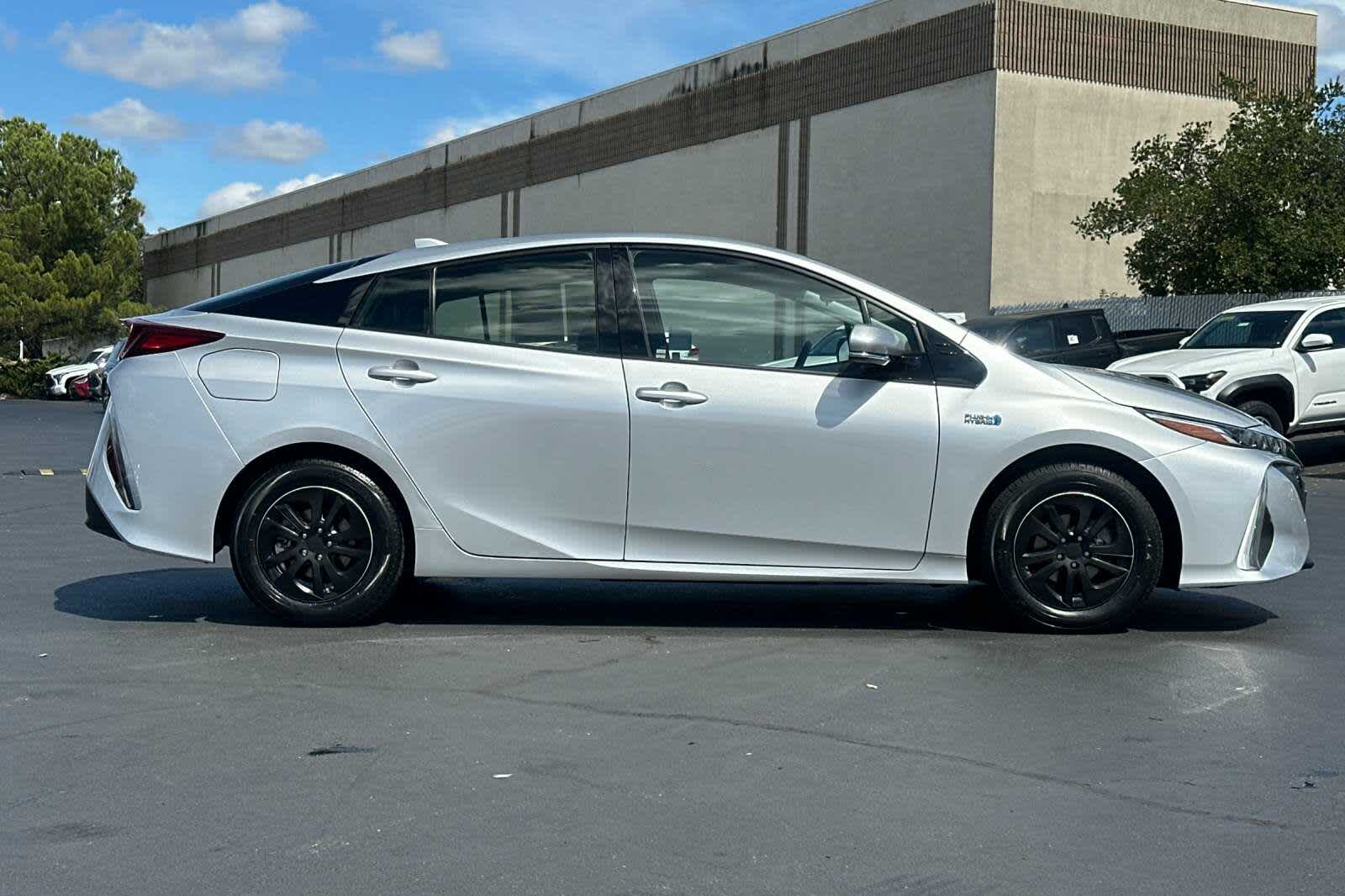 Thumbnail: 2019 Toyota Prius Prime - 6