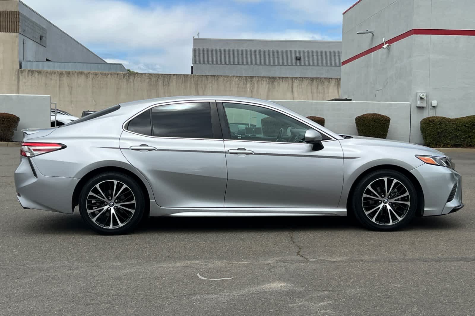 Thumbnail: 2018 Toyota Camry - 5