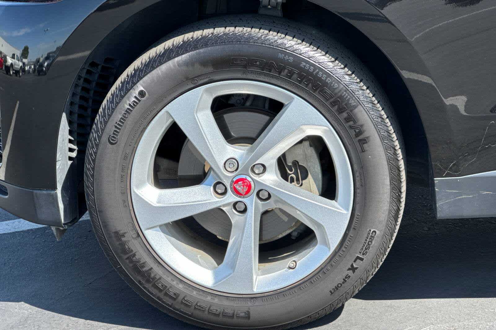 Thumbnail: 2019 Jaguar F-Pace - 33